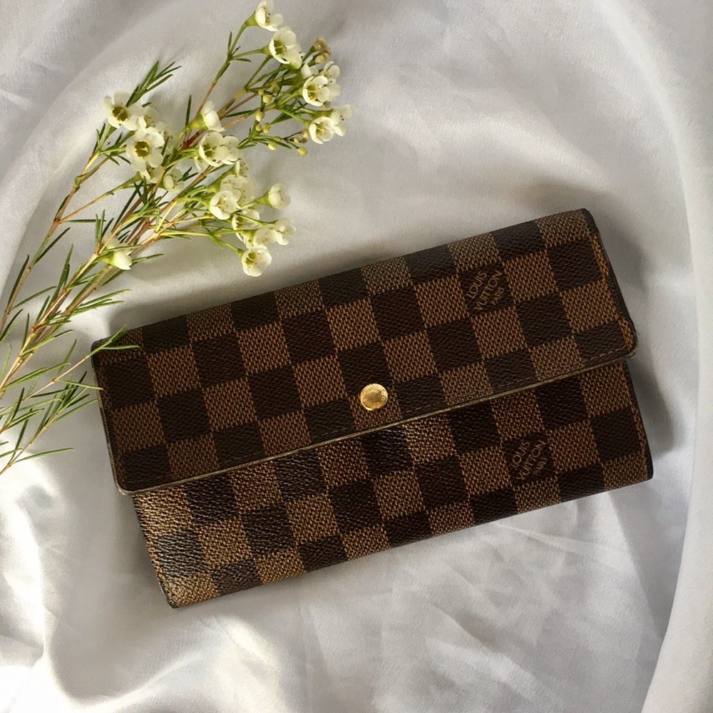 XXSOLDXX Louis Vuitton Damier Sarah wallet
